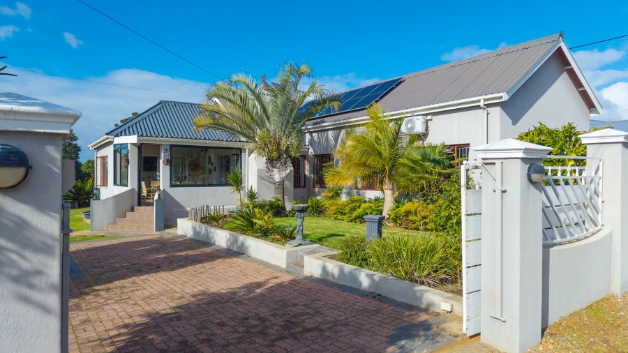 4 Bedroom Property for Sale in Bredasdorp Western Cape